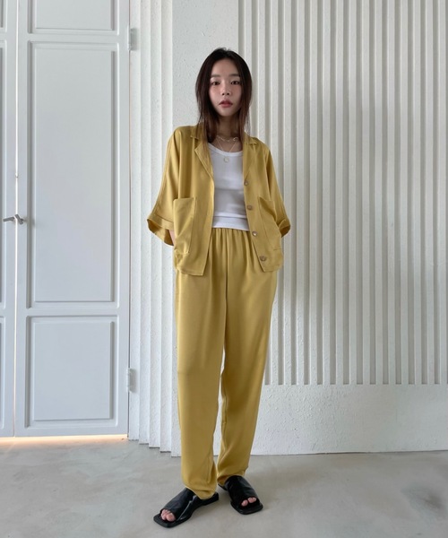 Didot.showroom(ディドット ショールーム)の「【DIDOT.】SET UP サテンテーパードパンツ(その他パンツ・レディース・チャコールグレー/イエロー/アイボリー・FREE)」の3枚目の写真