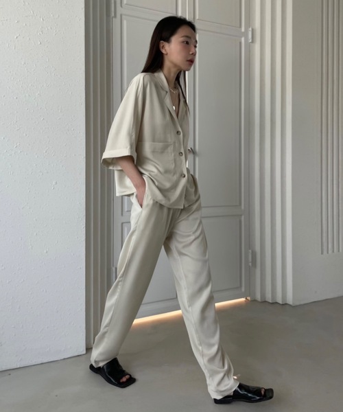 Didot.showroom(ディドット ショールーム)の「【DIDOT.】SET UP サテンテーパードパンツ(その他パンツ・レディース・チャコールグレー/イエロー/アイボリー・FREE)」の7枚目の写真