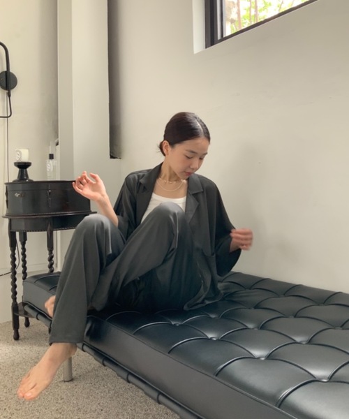 Didot.showroom(ディドット ショールーム)の「【DIDOT.】SET UP サテンテーパードパンツ(その他パンツ・レディース・チャコールグレー/イエロー/アイボリー・FREE)」の14枚目の写真