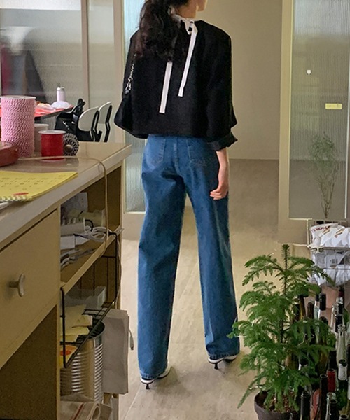 Leja（レジャ）の「【LEJA】後ろリボン光沢Tシャツ（Tシャツ/カットソー・レディース・アイボリー・FREE）」の4枚目の写真