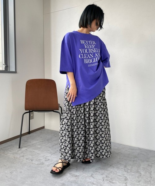 JUGLANS(ユグランス)の「☆ カジュアルな着こなし。英字ロゴプリントTee T2412(Tシャツ/カットソー・レディース・ホワイト/パープル/スミクロ・FREE)」の11枚目の写真