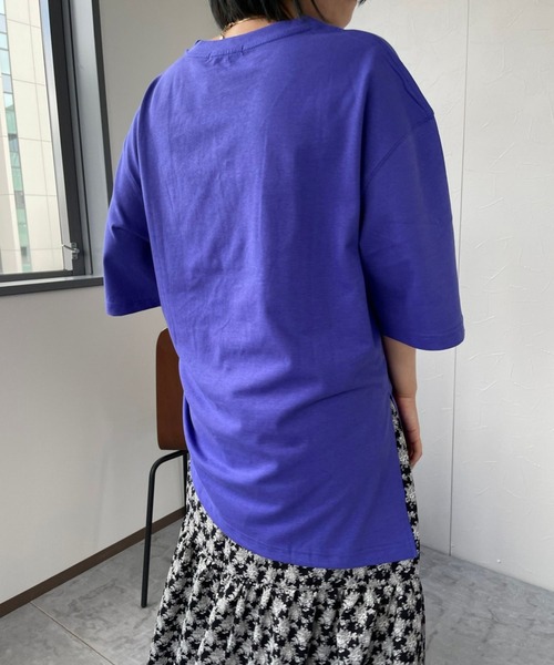 JUGLANS(ユグランス)の「☆ カジュアルな着こなし。英字ロゴプリントTee T2412(Tシャツ/カットソー・レディース・ホワイト/パープル/スミクロ・FREE)」の8枚目の写真