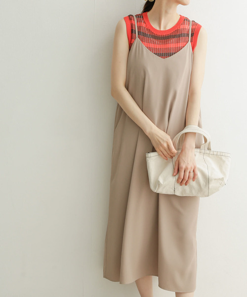 URBAN RESEARCH DOORS（アーバンリサーチドアーズ）の「フレアキャミワンピース（ワンピース・レディース・ブラック/ベージュ/カーキ・MEDIUM）」の10枚目の写真