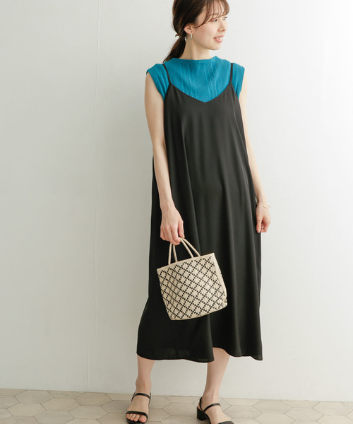 URBAN RESEARCH DOORS（アーバンリサーチドアーズ）の「フレアキャミワンピース（ワンピース・レディース・ブラック/ベージュ/カーキ・MEDIUM）」の15枚目の写真