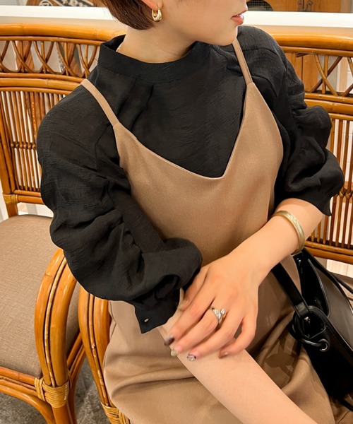Ambre Ciel（アンブルシエル）の「ギャザーボリュームシアーブラウス／【WEB/EC限定商品】（シャツ/ブラウス・レディース・ブラック/アイボリー/モカ・FREE）」の2枚目の写真
