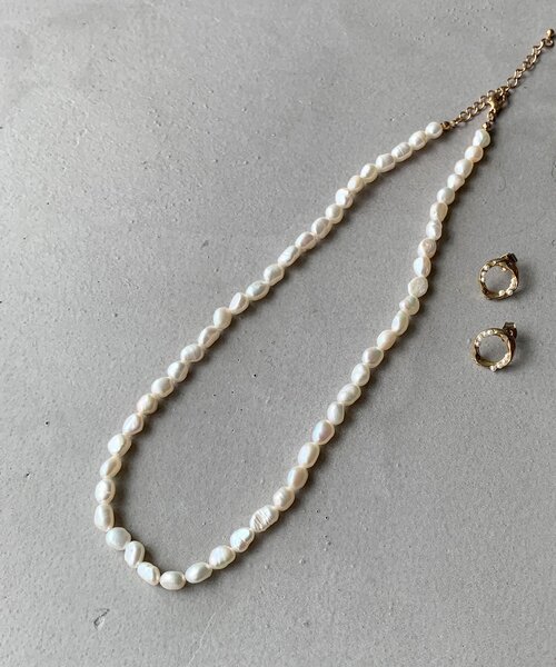 OPAQUE.CLIP（オペークドットクリップ）の「◆淡水バロックパールネックレス（ネックレス・レディース・オフホワイト・00）」の3枚目の写真