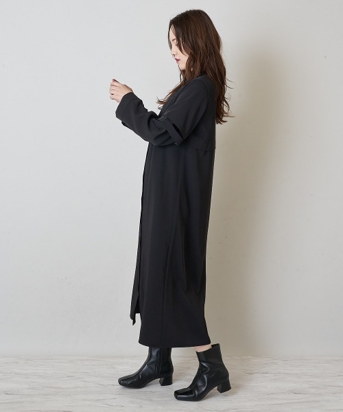 A de a.v.v（アードアー・ヴェ・ヴェ）の「チラ見えスリットカラーレイヤード風ワンピース（ワンピース・レディース・ブラック/ネイビー・SMALL/MEDIUM）」の16枚目の写真