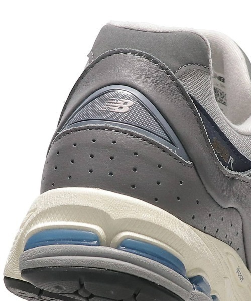 NEW BALANCE（ニューバランス）の「New Balance M2002RHP（スニーカー・メンズ・グレー・26.5cm/27.5cm/28.5cm/26.0cm/27.0cm/28.0cm/29.0cm/30.0cm/25.5cm/23.5cm/23.0cm/25.0cm/24.5cm）」の10枚目の写真