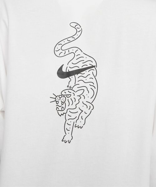 NIKE（ナイキ）の「ナイキ スポーツウェア ウィメンズ ロングスリーブ トップ / Nike Sportswear Women's Long-Sleeve Top＜XS-2XL 展開＞（Tシャツ/カットソー・レディース・ホワイト/ブラック・S/M/L/2XL/XL/XS）」の14枚目の写真