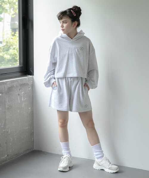 GLOBAL WORK(グローバルワーク)の「ミニ裏毛セットアップ/AND YUA ANY/157229(ワンピース・キッズ・チャコールグレー/ライトグレー・150cm/160cm)」の3枚目の写真