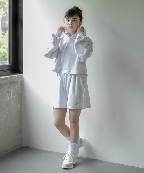 GLOBAL WORK(グローバルワーク)の「ミニ裏毛セットアップ/AND YUA ANY/157229(ワンピース・キッズ・チャコールグレー/ライトグレー・150cm/160cm)」の4枚目の写真