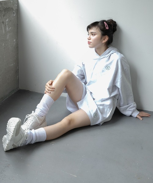 GLOBAL WORK(グローバルワーク)の「ミニ裏毛セットアップ/AND YUA ANY/157229(ワンピース・キッズ・チャコールグレー/ライトグレー・150cm/160cm)」の6枚目の写真