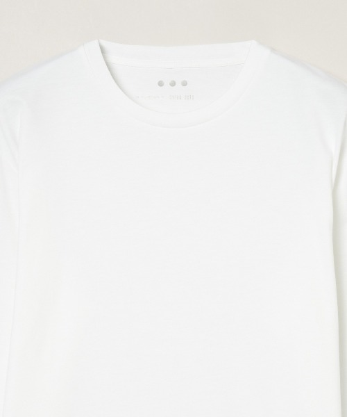 three dots(スリードッツ)の「パウダリーコットン クルーネック(Tシャツ/カットソー・メンズ・ブラック/ホワイト/ネイビー・LARGE/MEDIUM/SMALL)」の6枚目の写真