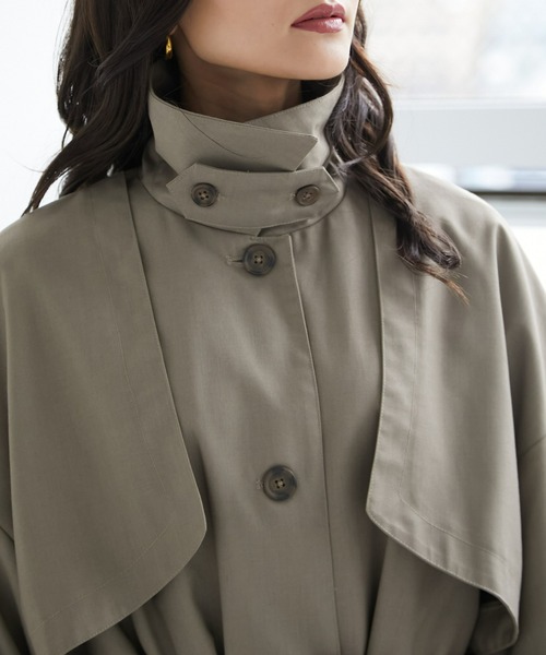 ECRIRE（エクリール）の「スタンドカラー対応ツイルトレンチコート（トレンチコート・レディース・カーキ/キャメル/グレー・M/L）」の10枚目の写真