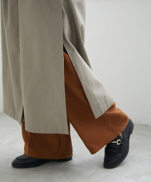 ECRIRE（エクリール）の「スタンドカラー対応ツイルトレンチコート（トレンチコート・レディース・カーキ/キャメル/グレー・M/L）」の6枚目の写真