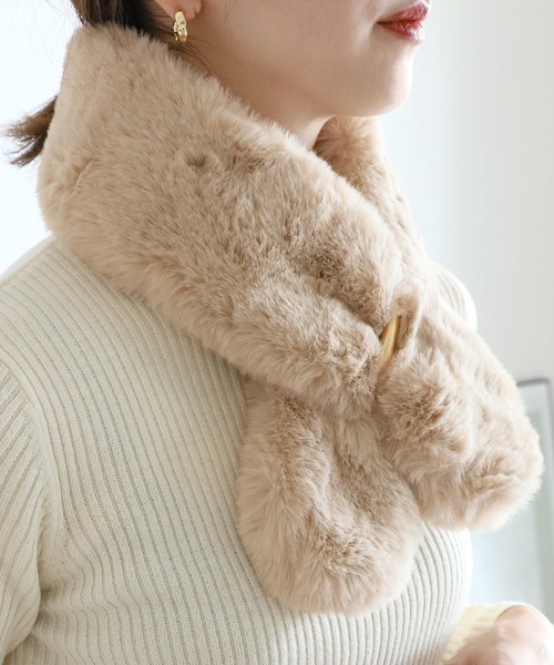 reca（レカ）の「フェイクファーマフラー（マフラー・レディース・ベージュ/ブラック/アイボリー・ONE SIZE）」の10枚目の写真