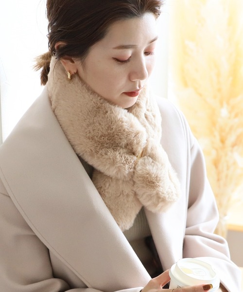 reca（レカ）の「フェイクファーマフラー（マフラー・レディース・ベージュ/ブラック/アイボリー・ONE SIZE）」の11枚目の写真