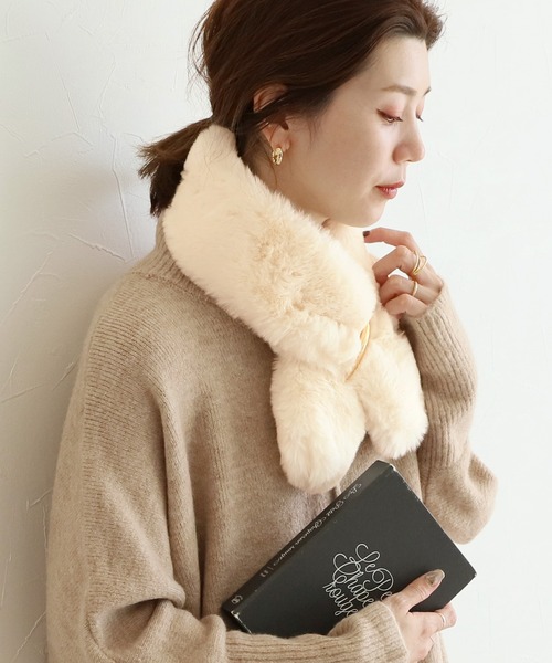 reca（レカ）の「フェイクファーマフラー（マフラー・レディース・ベージュ/ブラック/アイボリー・ONE SIZE）」の5枚目の写真