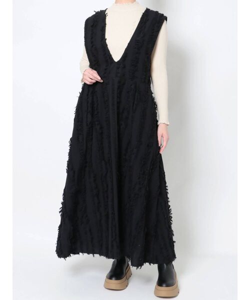 merry jenny（メリージェニー）の「fluffy タックジャンパーワンピース（ワンピース・レディース・オフホワイト/ブラック・FREE）」の2枚目の写真
