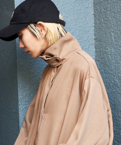 Auntie Rosa Holiday（アンティローザホリデー）の「ボリュームスリーブスタンドコート / サイズ展開あり（トレンチコート・レディース・キャメル/ベージュ・MEDIUM/SMALL）」の14枚目の写真