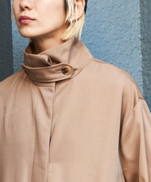 Auntie Rosa Holiday（アンティローザホリデー）の「ボリュームスリーブスタンドコート / サイズ展開あり（トレンチコート・レディース・キャメル/ベージュ・MEDIUM/SMALL）」の13枚目の写真