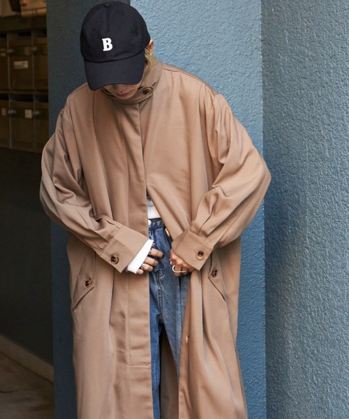 Auntie Rosa Holiday（アンティローザホリデー）の「ボリュームスリーブスタンドコート / サイズ展開あり（トレンチコート・レディース・キャメル/ベージュ・MEDIUM/SMALL）」の12枚目の写真