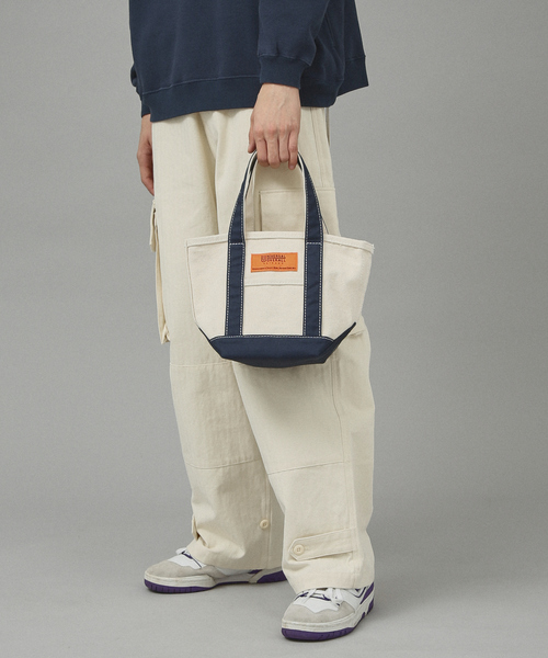 UNIVERSAL OVERALL(ユニバーサルオーバーオール)の「UNIVERSALOVERALL / ユニバーサルオーバーオール TOTE BAG (S)/ミニ トートバッグ(トートバッグ・メンズ・オレンジ/ブラック/ベージュ/ネイビー・フリー)」の4枚目の写真