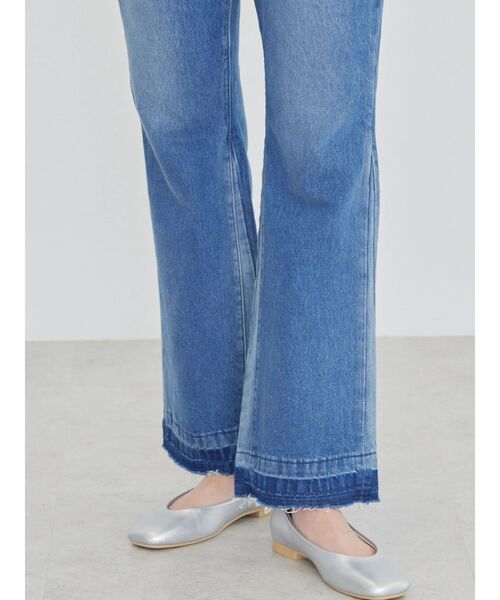 AMERICAN HOLIC（アメリカンホリック）の「フレアー切り替えデニム（デニムパンツ・レディース・ライトインディゴブルー・M/S/L）」の5枚目の写真