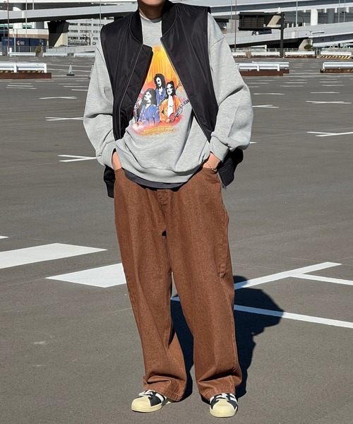 kutir(クティール)の「オーバーサイズMA-1ベスト(ダウンベスト・メンズ・カーキ/ブラック・MEDIUM/LARGE)」の10枚目の写真