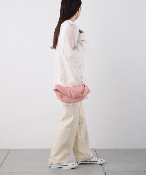 CIAOPANIC TYPY(チャオパニックティピー)の「ハーフムーンワンハンドルバッグ(ハンドバッグ・レディース・アイボリー/ブラック/ピンク/ブルー・ONE SIZE)」の5枚目の写真