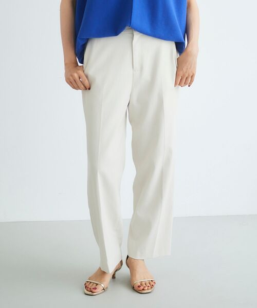 le.coeur blanc（ルクールブラン）の「シェルタリングセンタープレスパンツ（その他パンツ・レディース・オフホワイト/ブルー/グリーン/ブラック/レモンイエロー・36/38）」の2枚目の写真