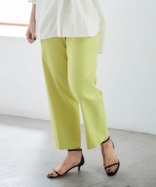 zara】レモンイエローパンツ みっともなく