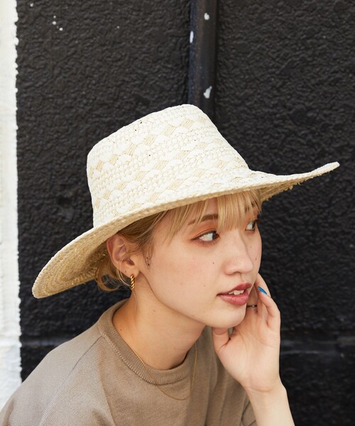 FREAK'S STORE(フリークスストア)の「【限定展開】ペーパーラフィアミックス柄編みハット(ハット・レディース・ナチュラル/ブラウン・ONE SIZE)」の3枚目の写真