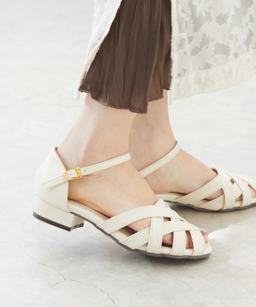 menue（メヌエ）の「ローヒール ストラップサンダル（サンダル・レディース・ベージュ/ブラウン/ブラック/アイボリー・XS/M/L/3L/S/LL）」の7枚目の写真