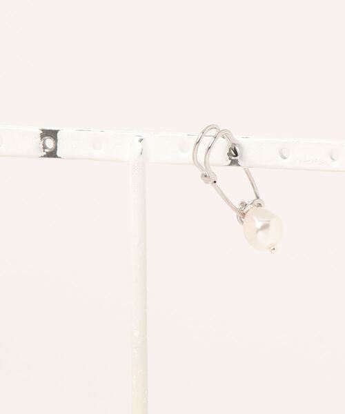 JUSTINE CLENQUET（ジュスティーヌクランケ）の「JUSTINE CLENQUET CHELSEA EARRING 27JC02CHELSEA（ピアス（片耳用）・レディース・シルバー・FREE）」の6枚目の写真