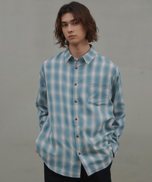 Revo.（レボ）の「Revo. オンブレチェック オーバーサイズシルエット 長袖シャツ（シャツ/ブラウス・メンズ・ネイビー/ブルー/ブラック/オレンジ/サックスブルー/グレー・1/2）」の13枚目の写真