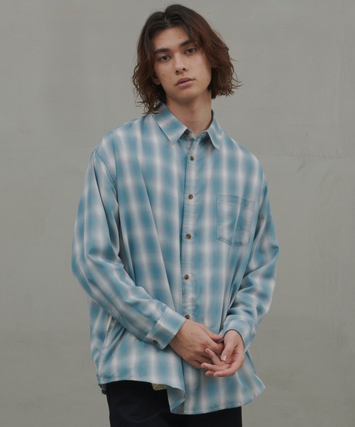 Revo.（レボ）の「Revo. オンブレチェック オーバーサイズシルエット 長袖シャツ（シャツ/ブラウス・メンズ・ネイビー/ブルー/ブラック/オレンジ/サックスブルー/グレー・1/2）」の12枚目の写真