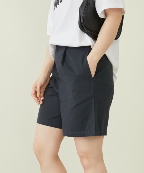mebole(メボレ)の「タック入りチノショートパンツ(チノパンツ・レディース・ベージュ/ネイビー/ホワイト・MEDIUM/LARGE)」の8枚目の写真