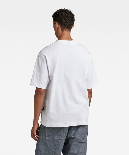 G-STAR（ジースター）の「EMBRO RAW BOXY T-SHIRT/ロゴT/オーバーサイズ/ワンポイント（Tシャツ/カットソー・メンズ・ダークブラック/ホワイト・X-SMALL/SMALL/MEDIUM/LARGE/X-LARGE/XX-LARGE）」の4枚目の写真