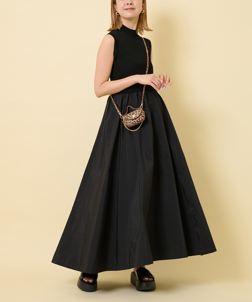 U by SPICK&SPAN(ユーバイスピックアンドスパン)の「ニットドッキングボリュームワンピース(ワンピース・レディース・ブラック/アイボリー・FREE)」の19枚目の写真