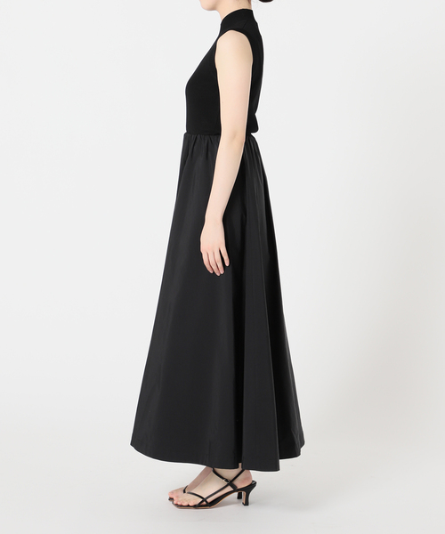 U by SPICK&SPAN(ユーバイスピックアンドスパン)の「ニットドッキングボリュームワンピース(ワンピース・レディース・ブラック/アイボリー・FREE)」の5枚目の写真