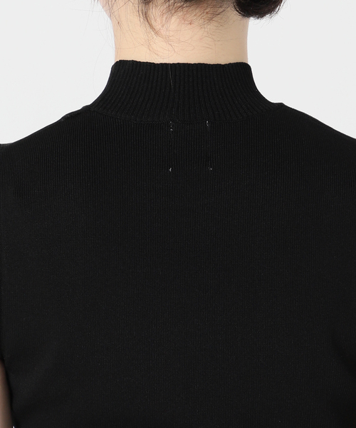 U by SPICK&SPAN(ユーバイスピックアンドスパン)の「ニットドッキングボリュームワンピース(ワンピース・レディース・ブラック/アイボリー・FREE)」の8枚目の写真