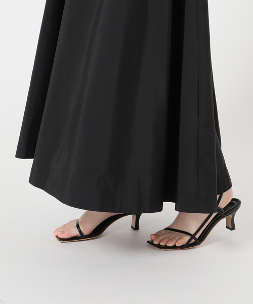 U by SPICK&SPAN(ユーバイスピックアンドスパン)の「ニットドッキングボリュームワンピース(ワンピース・レディース・ブラック/アイボリー・FREE)」の10枚目の写真