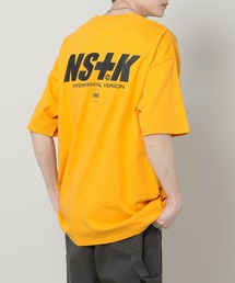 【UNISEX】NASTYKICK/エッセンシャルロゴTシャツ 2197590