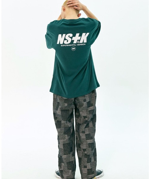 NASTY KICK(ナスティーキック)の「【UNISEX】NASTYKICK/エッセンシャルロゴTシャツ 2197590(Tシャツ/カットソー・レディース・グリーン/イエロー/ブラック/ホワイト/ネイビー/チャコール/オレンジ・MEDIUM/X-LARGE/LARGE)」の16枚目の写真
