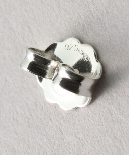 journal standard L'essage（ジャーナルスタンダードレサージュ）の「【AGMES/アグメス】 MINI DAHLIA HUGGIES STERLING SILVE：ピアス(両耳)（ピアス（両耳用）・レディース・シルバー・FREE）」の5枚目の写真