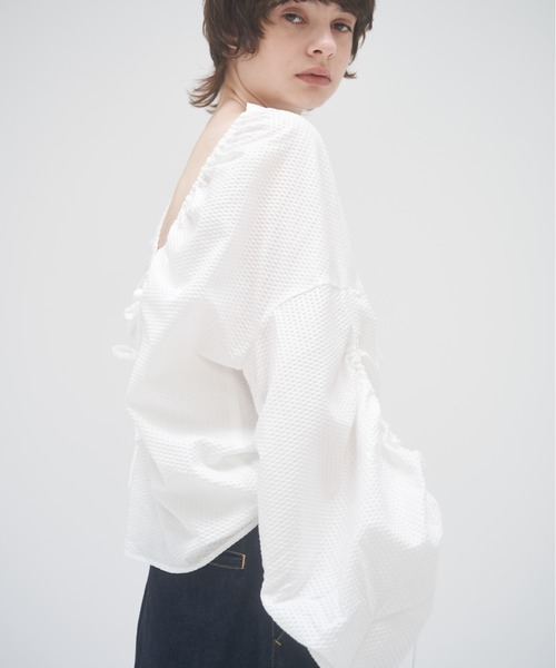MECRE（メクル）の「ボリュームスリーブサッカーブラウス（シャツ/ブラウス・レディース・ホワイト/ブラック・FREE）」の6枚目の写真