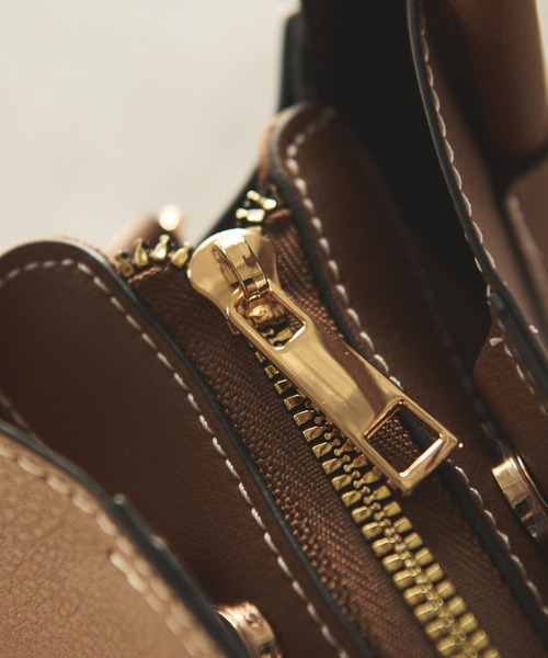 un dix cors(アンディコール)の「ダブルハンドルミニショルダーバッグ(ショルダーバッグ・レディース・キャメル/ブラウン/グリーン・FREE)」の9枚目の写真