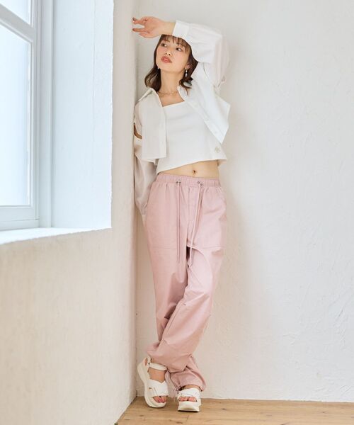 MAJESTIC LEGON(マジェスティックレゴン)の「パールボタン肩あきショートシャツ(シャツ/ブラウス・レディース・イエロー/サックスブルー/ブルー系その他2/ピンク系その他2/オフホワイト・MEDIUM)」の6枚目の写真