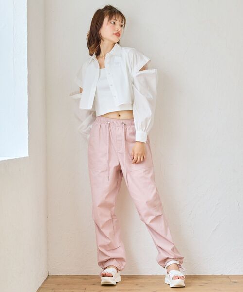 MAJESTIC LEGON(マジェスティックレゴン)の「パールボタン肩あきショートシャツ(シャツ/ブラウス・レディース・イエロー/サックスブルー/ブルー系その他2/ピンク系その他2/オフホワイト・MEDIUM)」の7枚目の写真